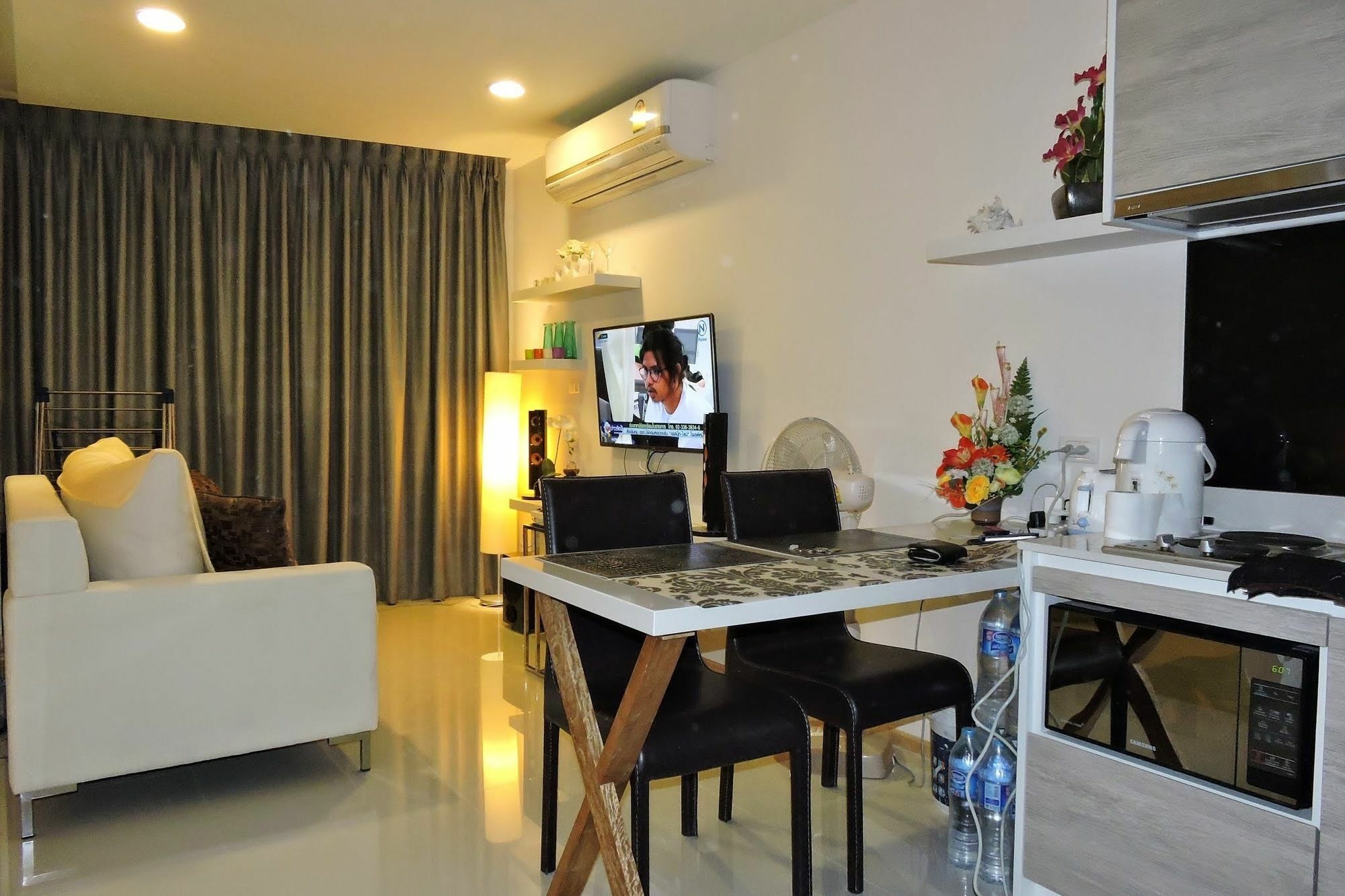 Acqua - 100 Meters From Jomtien Beach Pattaya Luaran gambar